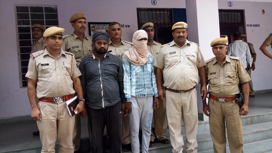 alwar police arrested robbers looted a jeweler in alwar 