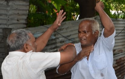 satpal maharaj supporter attack on meyor manoj garg in haridwar