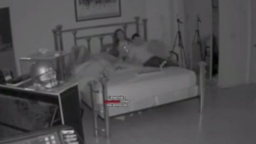 HAUNTED VIDEO RECORDED IN ROOM WHERE THREE FRIENDS WERE HANGING OUT