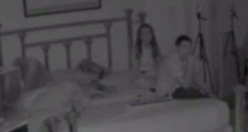 HAUNTED VIDEO RECORDED IN ROOM WHERE THREE FRIENDS WERE HANGING OUT