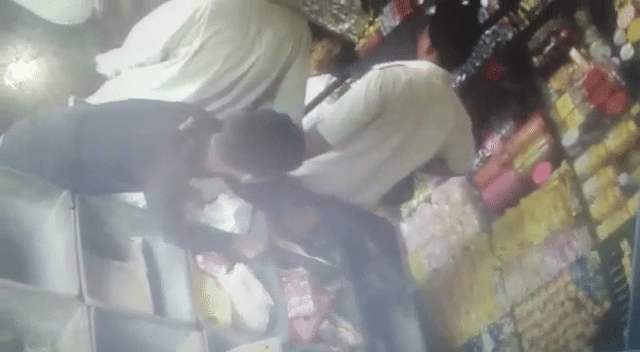 Thousands of rupees stolen, the thief in the CCTV footage shows
