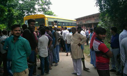 Mau Girl student was seduced by romeo, students beaten on protest