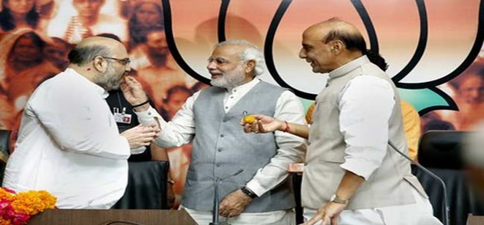 pm Modi warns BJP MPs to ensure their presence in houses