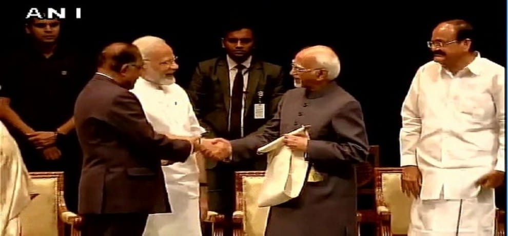 PM Modi praises Ansari, says never saw him getting into controversy