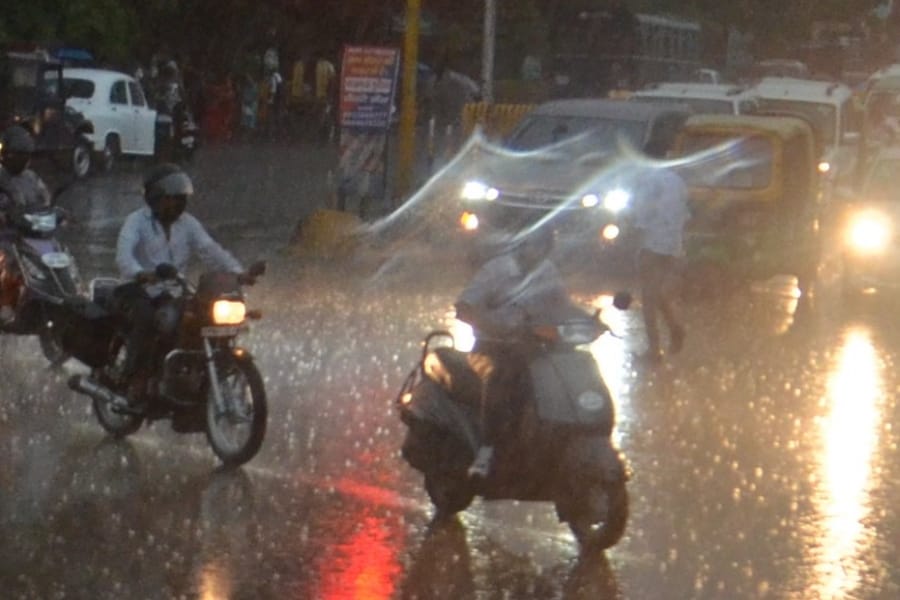 rain continue in Lucknow.