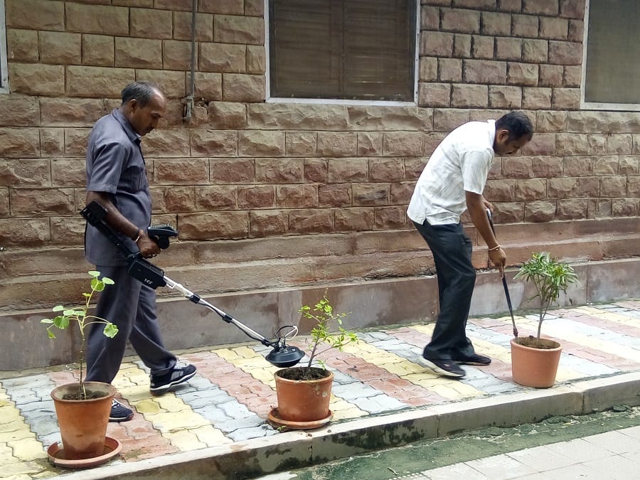 Bullet threatens to blow up the High Court