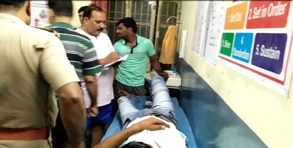 Arrested a prize bomber in the encounter, second absconding