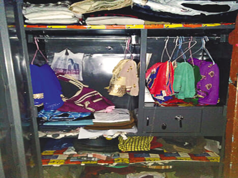 Cash and jewelery stolen from home