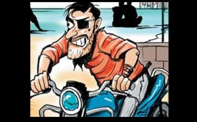 bikers havoc in the city, looted two people