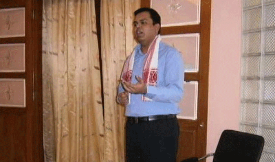ias officer mukesh pandey suicide and her wife first reaction