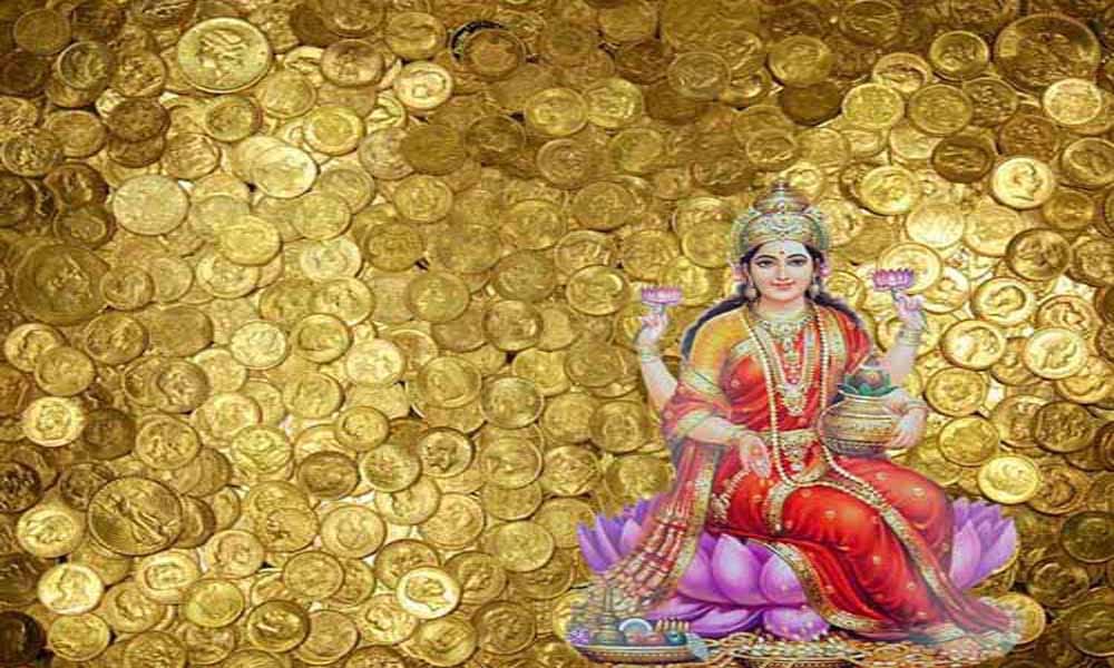maa laxmi favourite day and sankashti shri ganesha chaturthi vrat worship