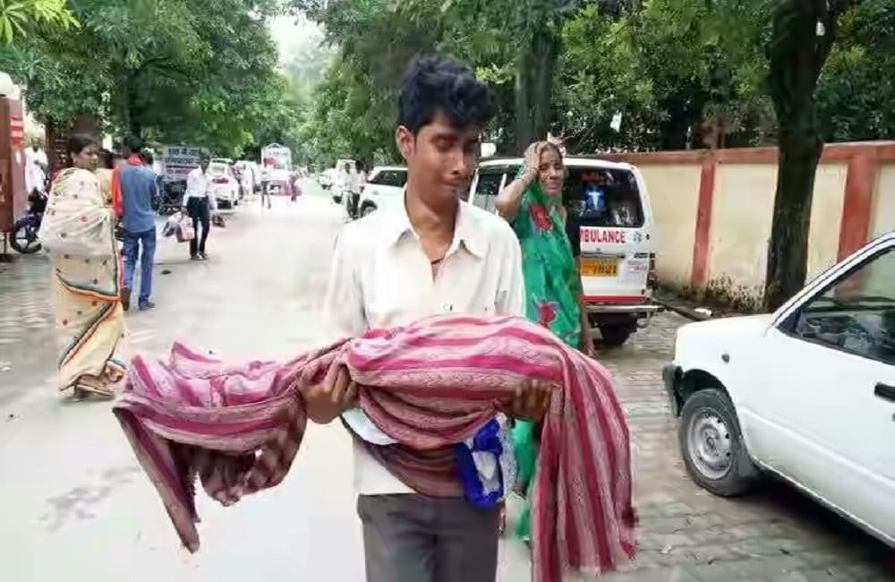 30 children lost their lives due to encephalitis BRD Hospital in Gorakhpur 