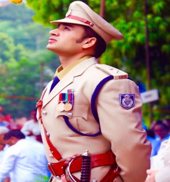 Punjab woman reached madhya pradesh to met IPS Officer sachin atulkar 