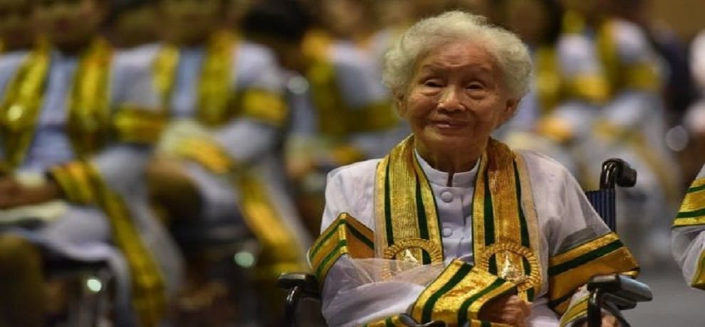 Graduate grandmother at the age of 91