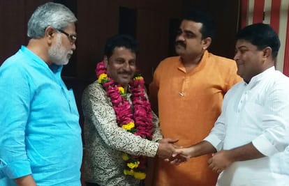 Muslim businessmen, who came forward to save the cow