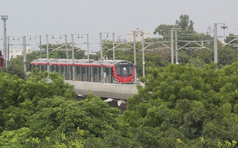 lucknow metro trial run from transportnagar to charbagh