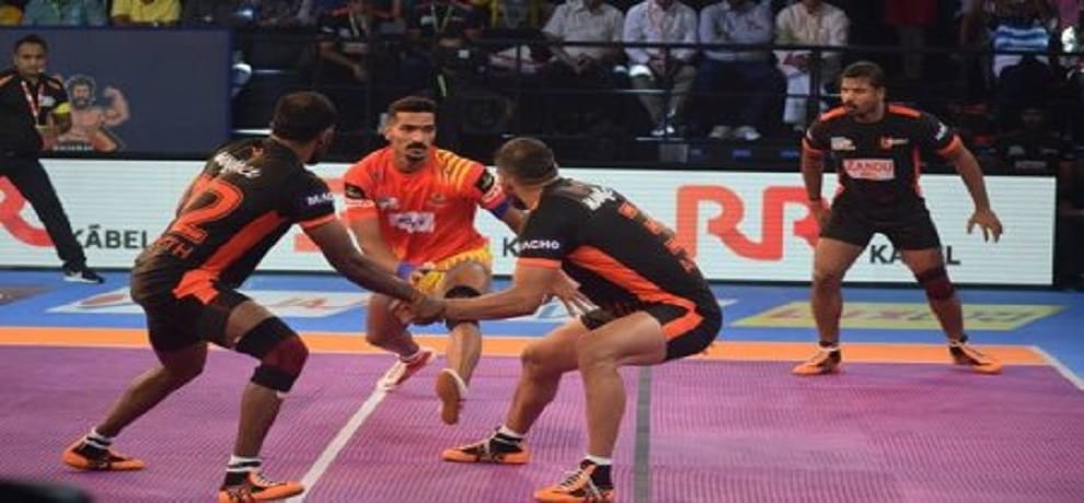 pro kabaddi league: gujrat fortune joints defeat u mumba by 39-21