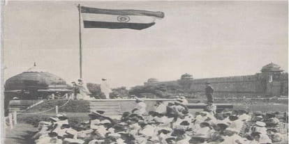 vijayi vishwa tiranga pyara song writer shyam lal gupta story