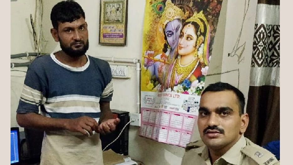 a suspect young man arrested in kanpur
