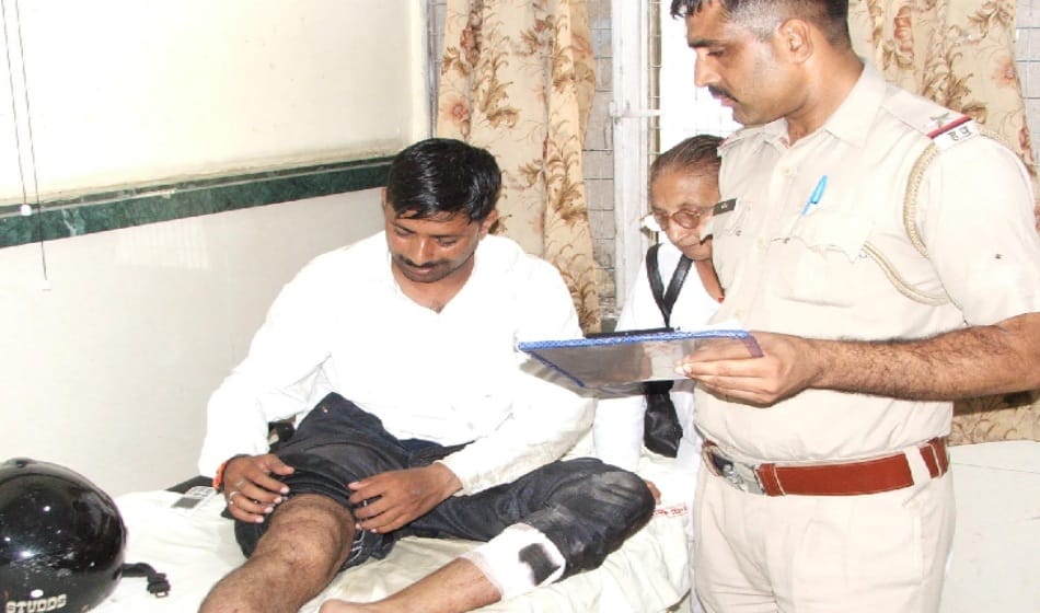 attack on lawyer, helmet saved the life