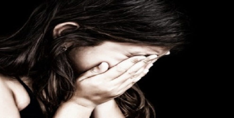 Mother fires five year old girl with hot knife in Gorakhpur