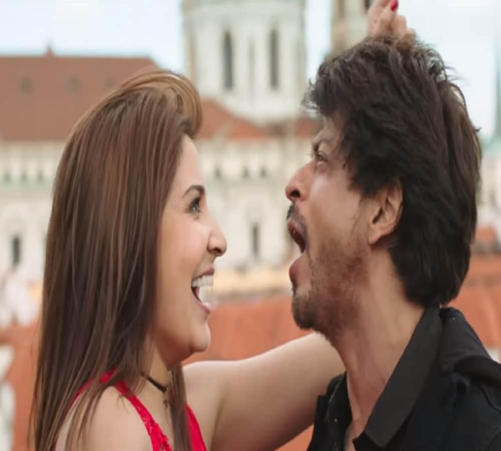 Virat Kohli wife and Bollywood Actress Anushka sharma romanced with these actors in reel life