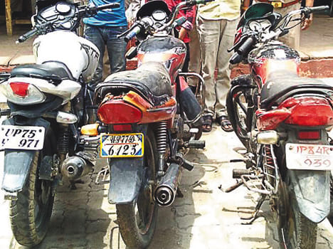 3 member of byke theft gang arrested