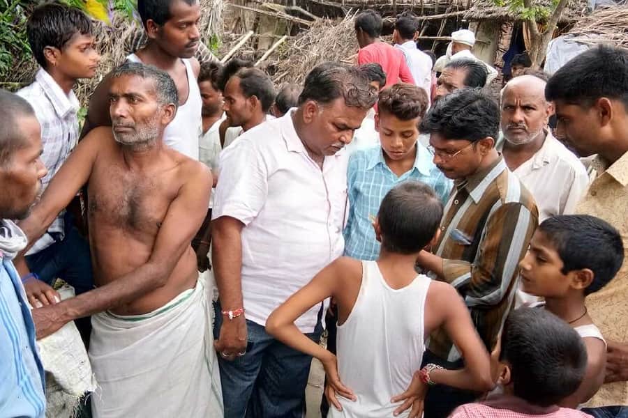 four kids died because of wall collapsed in sitapur.