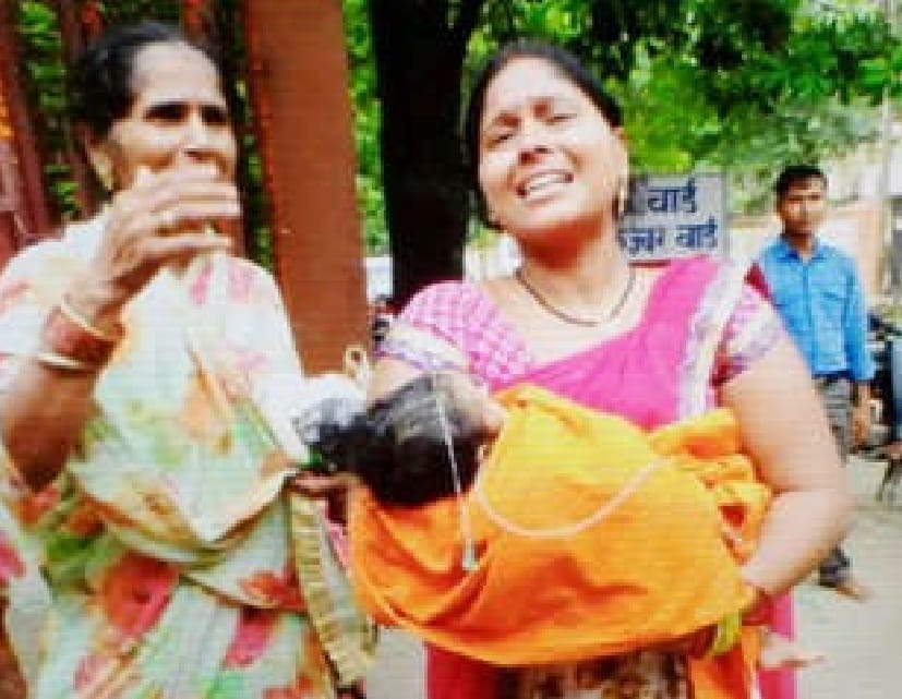 Doctors hide their irresponsibility in case of children's death in medical college