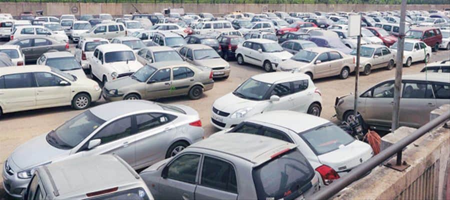 Delhi Transport authority issued order to hike 18 times one time parking fees in Delhi
