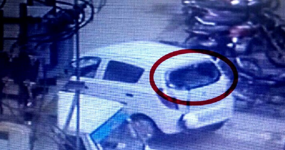 Loot of Rs 2 lakh in panchkula, firing on Accountant