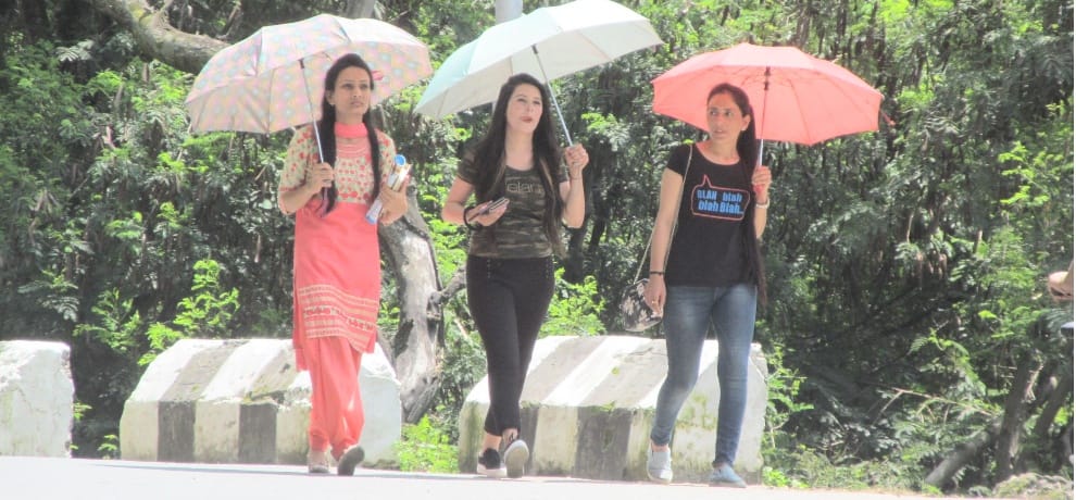 himachal pradesh weather light to moderate rain
