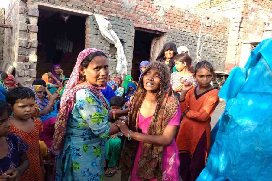 handicap woman in agra suicide along with her son 