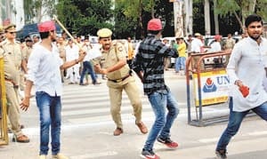 Lathi Charges on SP workers performing