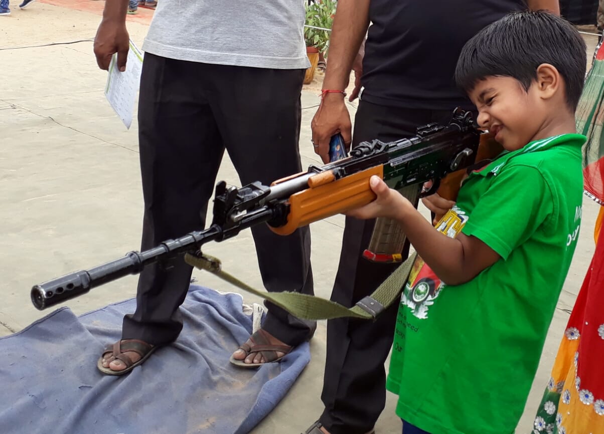 Army Exhibition, children thrilled