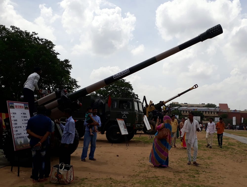Army Exhibition, children thrilled