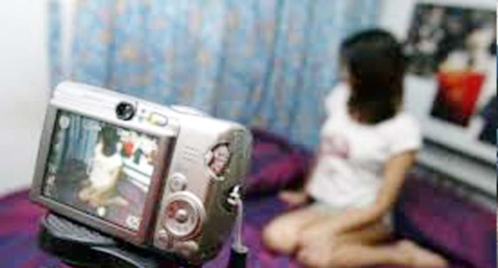 two men rape with a girl then victim Porn video uploded in internet 