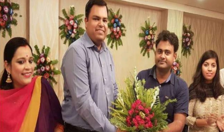 ias mukesh pandey was wondering and talking to himself before suicide in ghagiabad