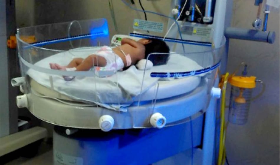 mother left her five year old baby and ran away in gurugram