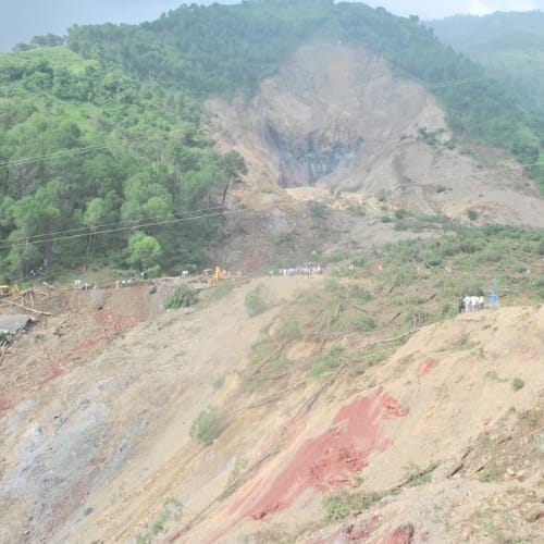 Mountains in danger in Himachal pradesh due to excessive tree felling and Unscientific Construction