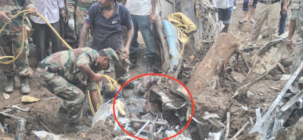 himachal landslide in mandi 34 died 30 missing