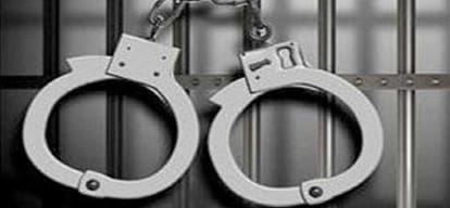 In Encounter with Robbers along with two Inspector 8 police Injured busted robbery