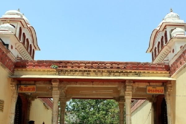 Foreign return god in Jaipur