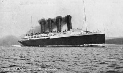  A ship which was immersed by German submarine 