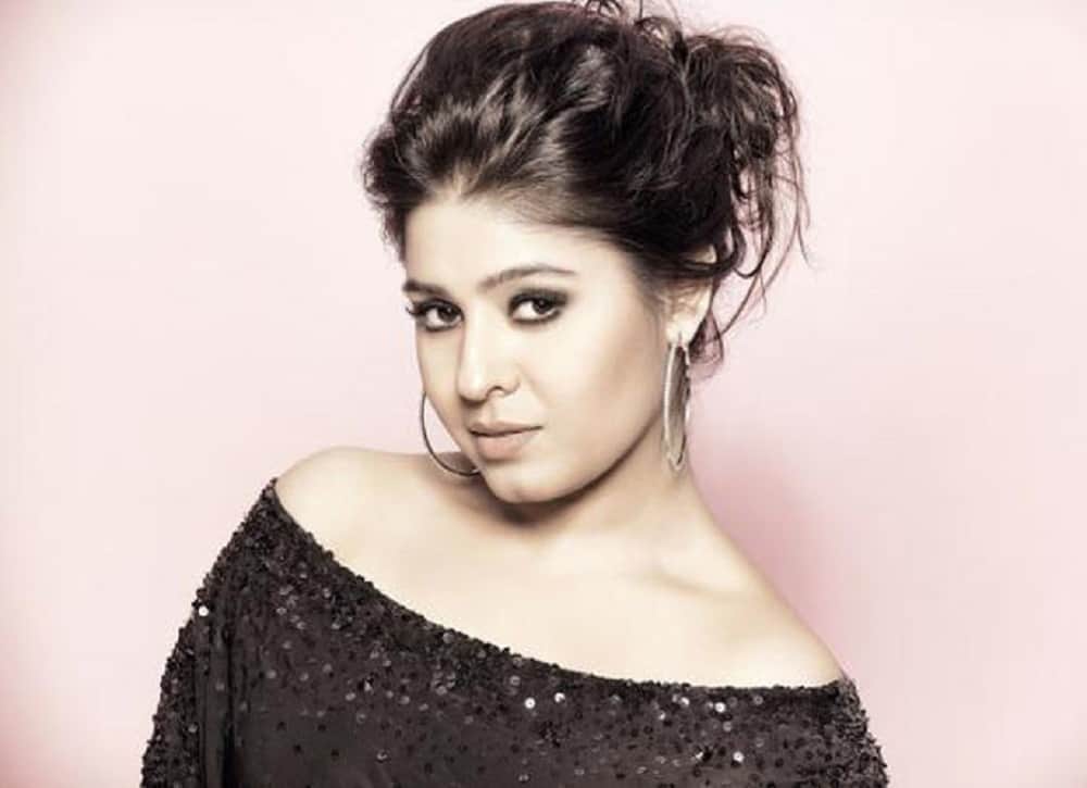 6 beautiful singer who can become an actress in bollywood