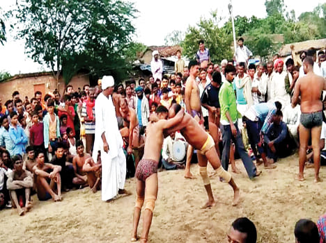 The wrestlers show up in the intrinsic riot