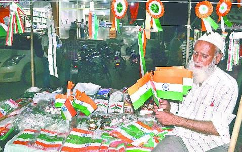 आजादी के जश्न में डूबेंगे स्कूल कॉलेज