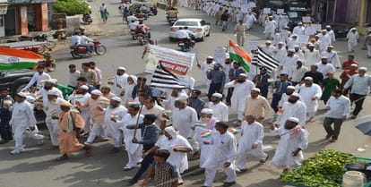 Aman march was carried out with the tricolor flag, gave love