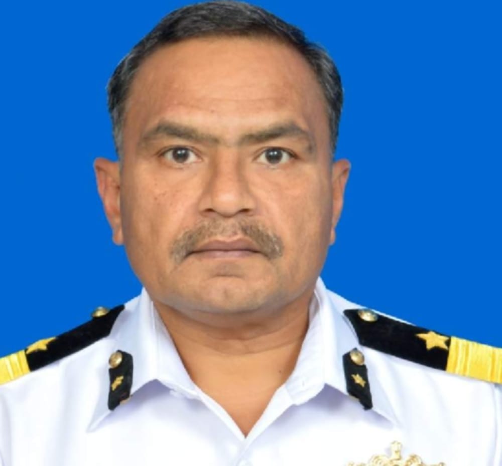 uttarakhand belongs coast guard dig surendra singh dasela got regard