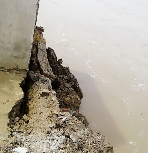 Half a dozen houses in village Bachaura are in Ganga